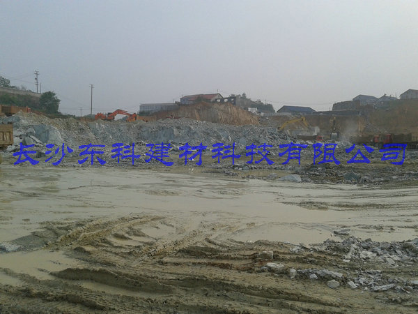 爆破膨脹劑鉆孔設(shè)計